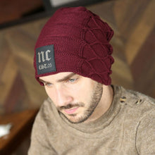 Load image into Gallery viewer, Winter new knitted men's hats plus velvet thickening outdoor warm and comfortable caps fashion leather label skullies beanie
