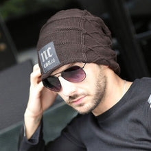 Load image into Gallery viewer, Winter new knitted men's hats plus velvet thickening outdoor warm and comfortable caps fashion leather label skullies beanie