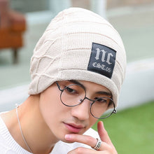 Load image into Gallery viewer, Winter new knitted men's hats plus velvet thickening outdoor warm and comfortable caps fashion leather label skullies beanie